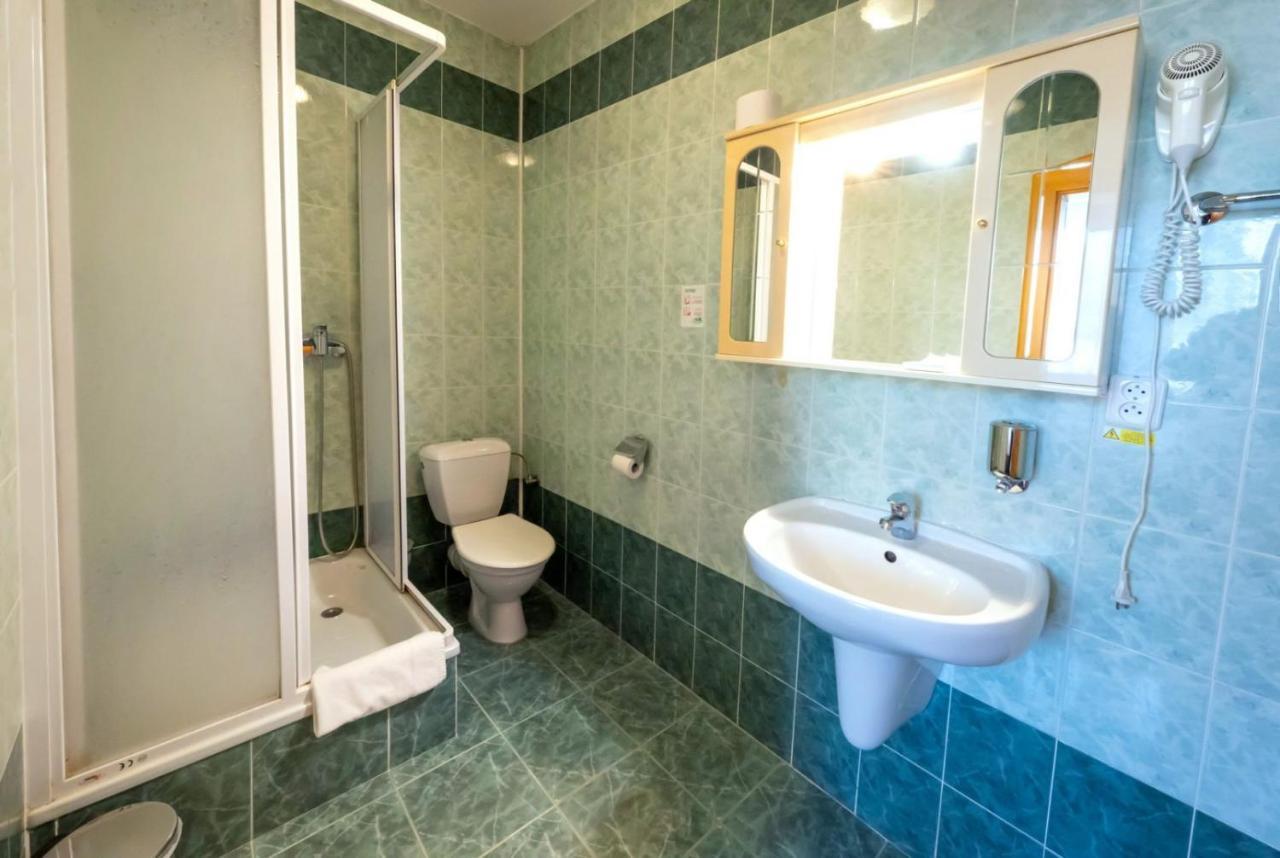 Hotel Uno Ústí nad Orlicí Bagian luar foto