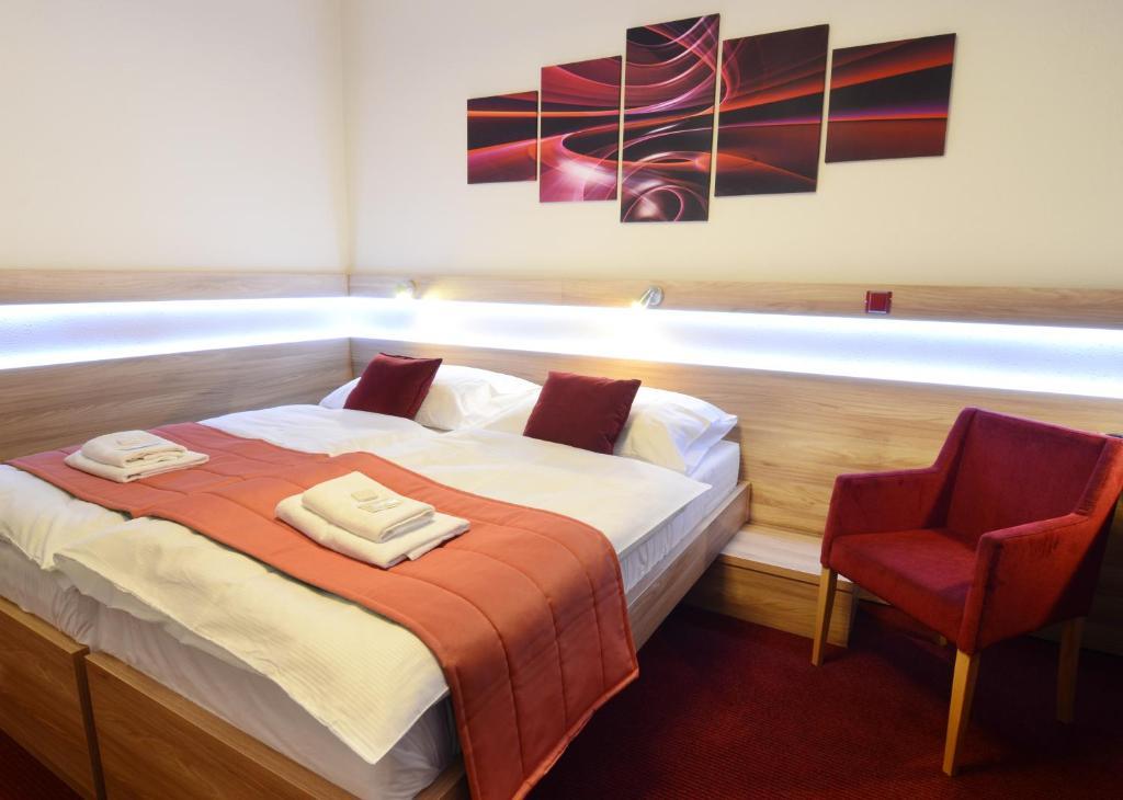 Hotel Uno Ústí nad Orlicí Ruang foto