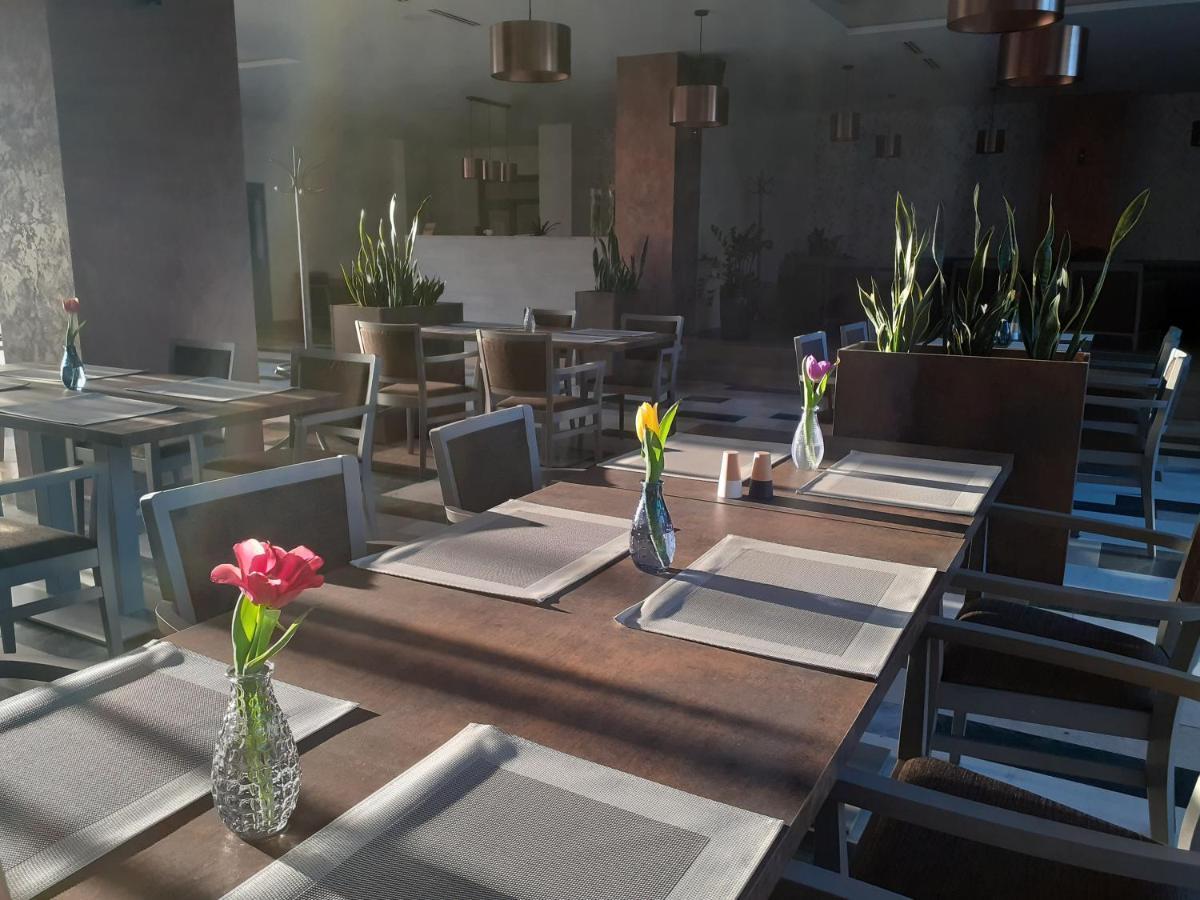 Hotel Uno Ústí nad Orlicí Bagian luar foto